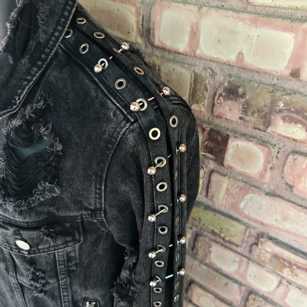 Signature8 Distressed Black Denim Jacket Silver Barbell Posts Jean 41" Chest - Picture 10 of 12